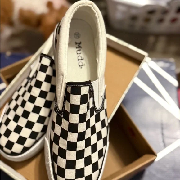 Mudd Black and White Checkered Slip-On Shoes - Picture 2 of 4